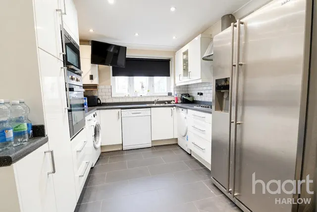 Hull Grove, Harlow, CM19, photo 3