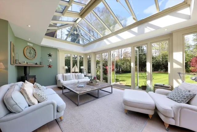 Abbots Drive, Virginia Water, GU25, photo 3