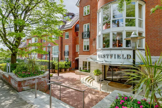 137 Westfield, 15 Kidderpore Avenue, London, photo 1