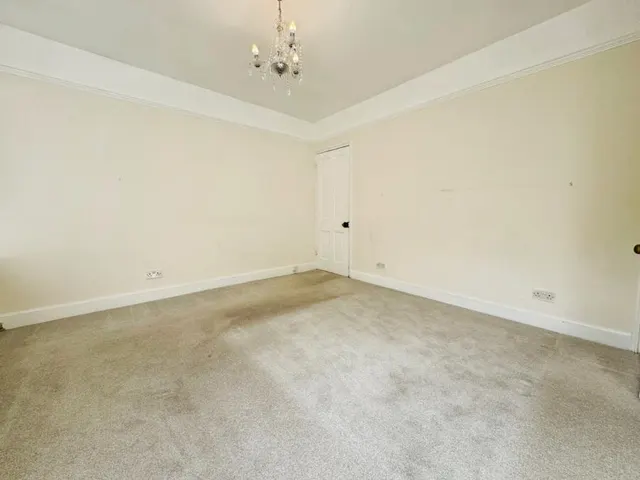 Pinions Road, High Wycombe, HP13, photo 3