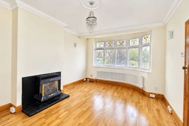 Photo 3 — Ainsley Avenue, Romford, RM7