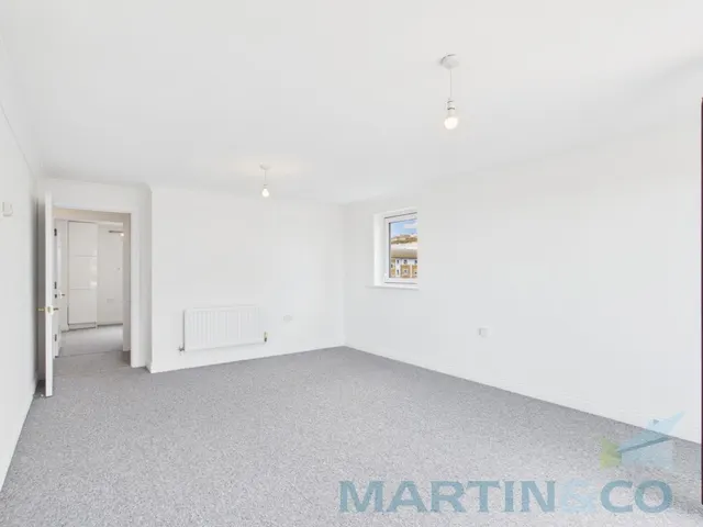 Photo 3 — Copenhagen Court, Brighton Marina