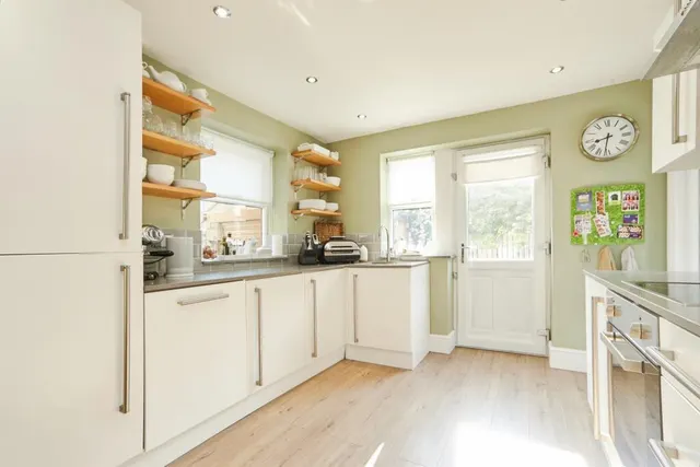Woodland View, Pudsey, LS28, photo 2