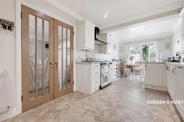 Nelwyn Avenue, Hornchurch, RM11, photo 3
