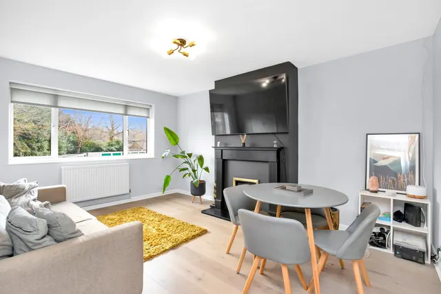 Photo 2 — Prospect Road, Farnborough, GU14 8LA