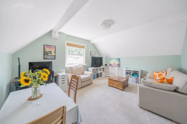 2 Russell Hill, Purley CR8 2JA, photo 1