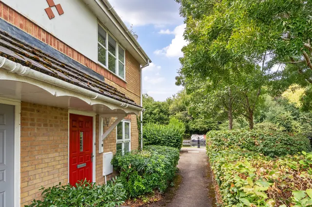 Byewaters, Watford, WD18, photo 1