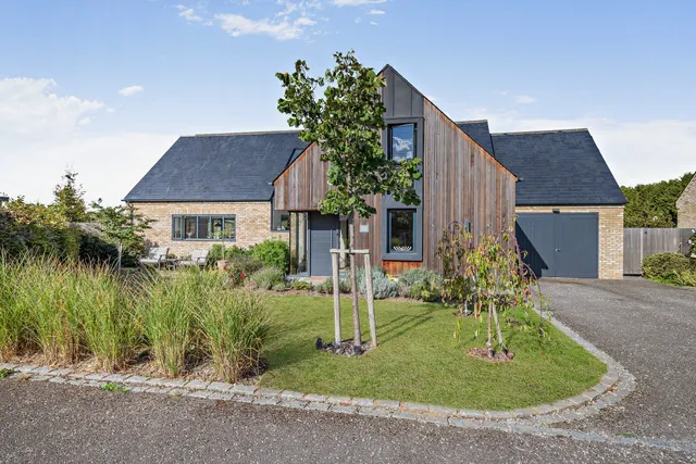 Bracknell Road, Warfield, RG42, photo 1