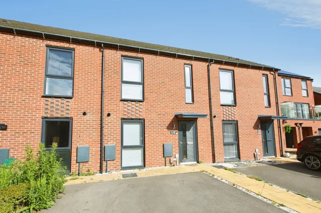 Myrtle Drive, Branston, DE14, photo 2
