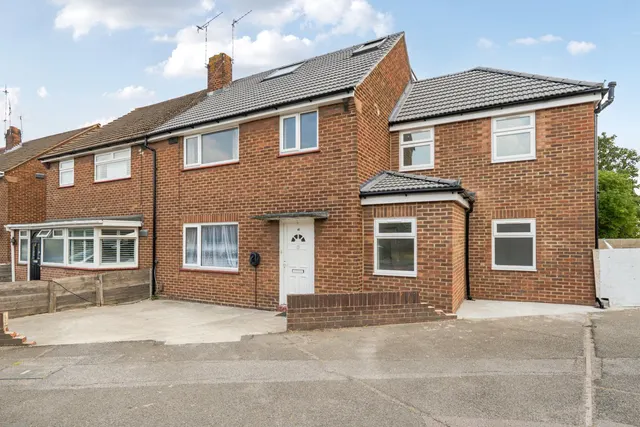 Bridge Road, DA8, photo 1