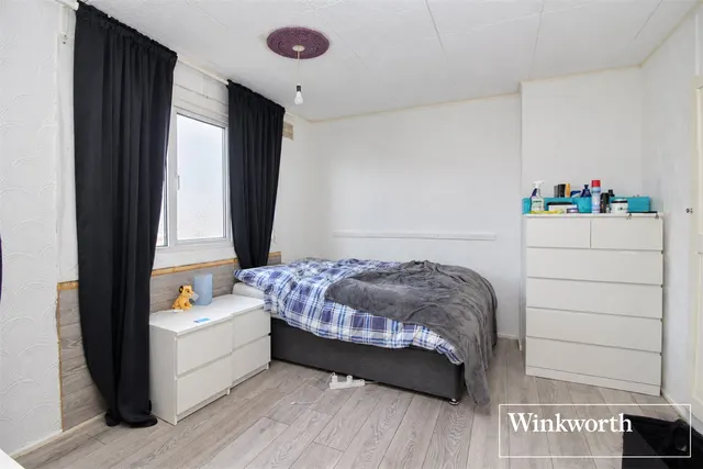 Photo 3 — Micklefield Way, Borehamwood, Hertfordshire, WD6