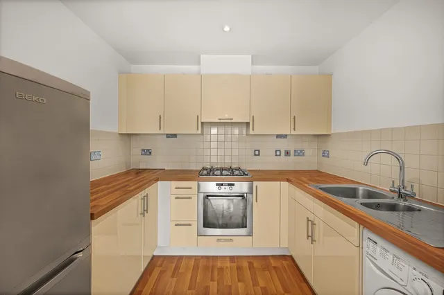 Newport Avenue, London, E14, photo 3