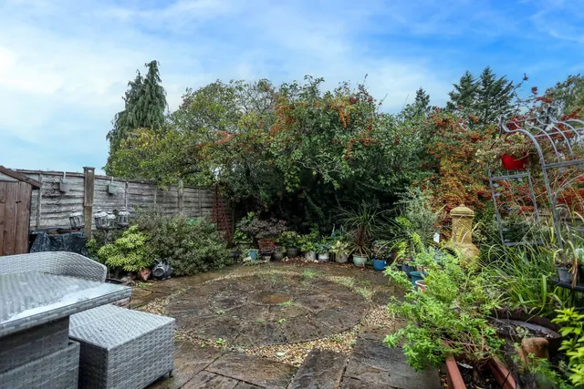 Photo 3 — Campden Green, Solihull, B92 8HQ
