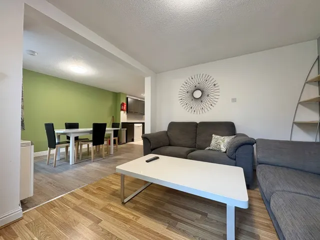 Kensington Terrace, Hyde Park, LS6, photo 1