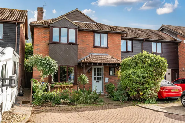 Singleton Close, Minster, photo 1