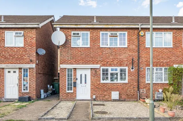 Mill Farm Avenue, Sunbury-on-Thames, TW16, photo 1