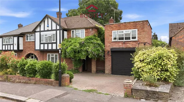Bycullah Road, Enfield, photo 1