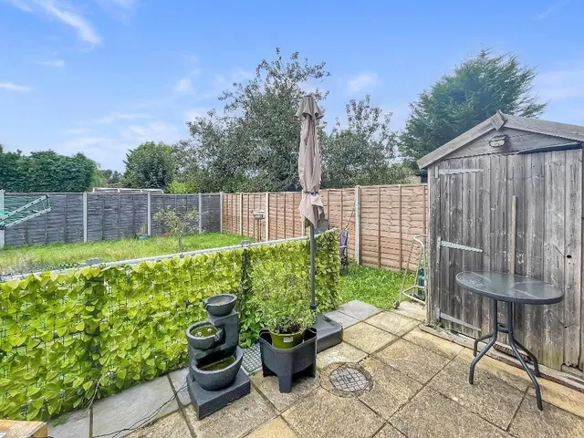 Shelton Avenue, Warlingham, photo 2