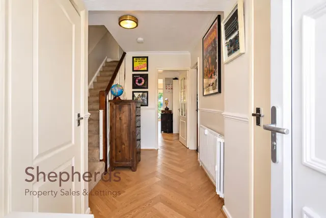 Oakdene, Cheshunt, EN8, photo 2