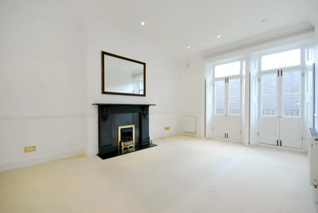 Lyndhurst Road, Hampstead, NW3, photo 2
