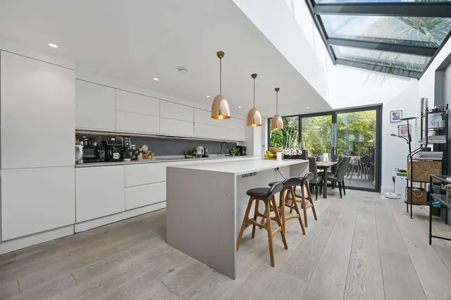 Cardross Street, London, W6 0DP, photo 1