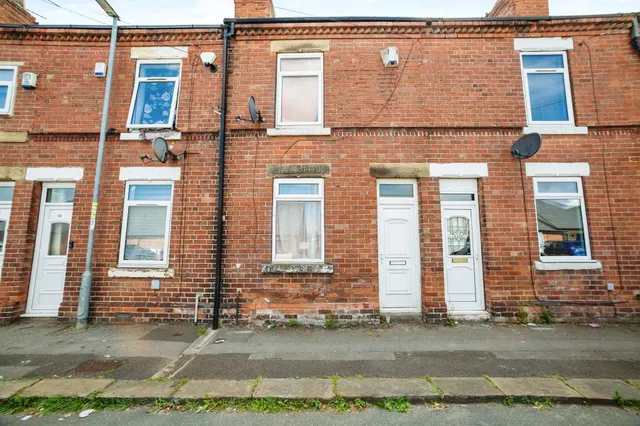 Beever Street, Goldthorpe, S63, photo 1
