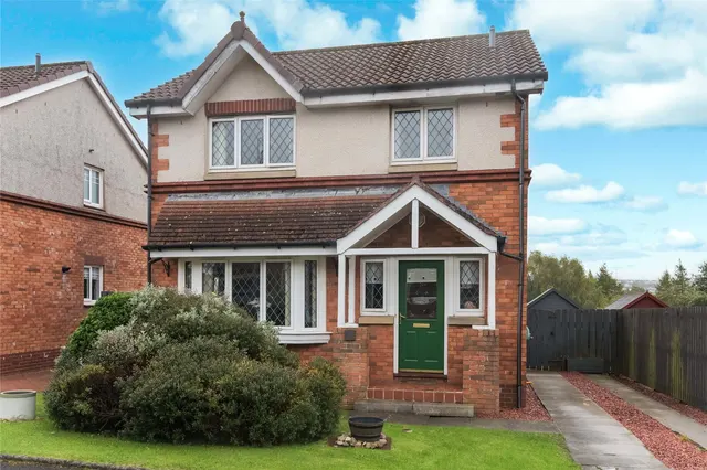 English Row, Calderbank, ML6, photo 1