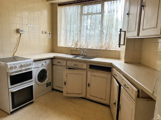 Photo 2 — Willesden Lane, Willesden Green, NW6 7YT