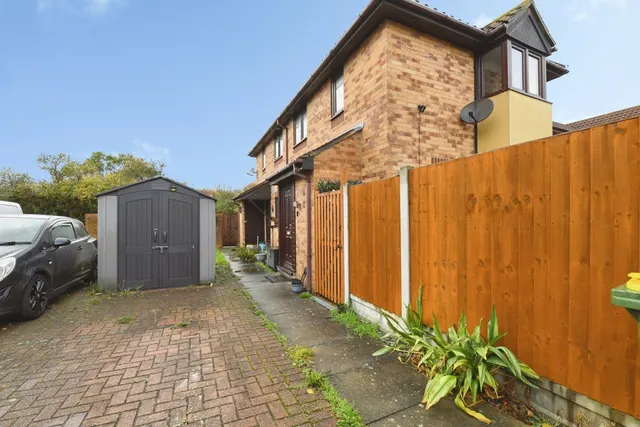 Oakley Avenue, Rayleigh, SS6, photo 2