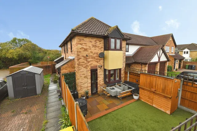 Oakley Avenue, Rayleigh, SS6, photo 1