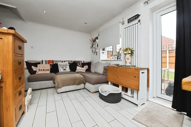 Oakley Avenue, Rayleigh, SS6, photo 3