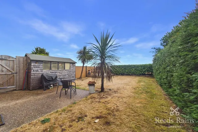 Photo 2 — Shelley Drive, Dinnington, South Yorkshire, S25