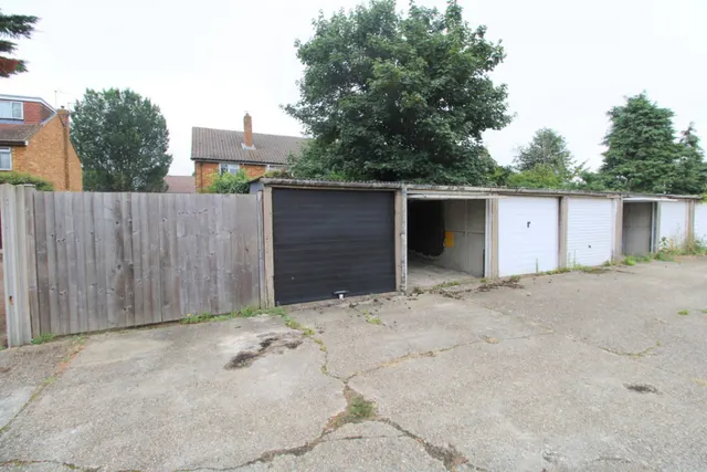 Warren Road, Ashford, photo 3