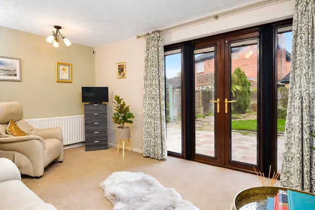 Deer Park Road, Sawtry, PE28, photo 3