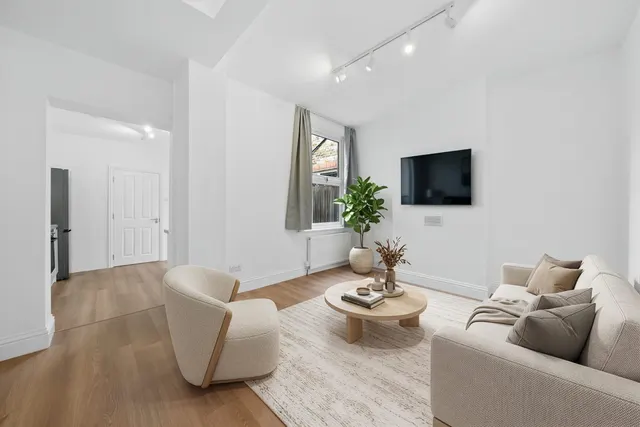 Carr Road, London, E17, photo 1