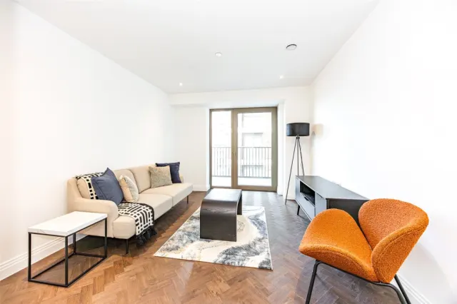 Eden Place, Royal Victoria, E16, photo 2