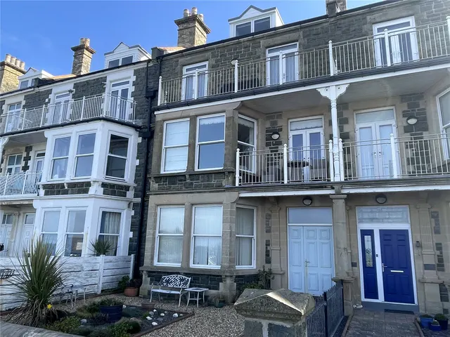 Marine Parade, Tywyn, photo 1