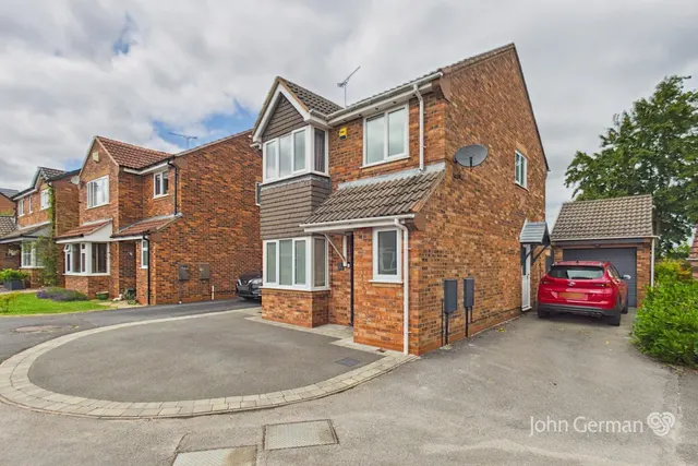 Blounts Drive, Uttoxeter, photo 1