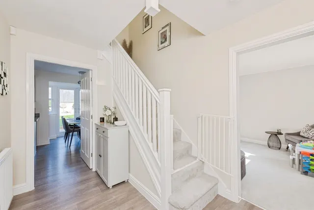 Croft Close, Two Gates, B77, photo 2