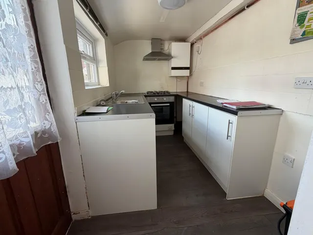 College Street, Grantham, NG31, photo 3