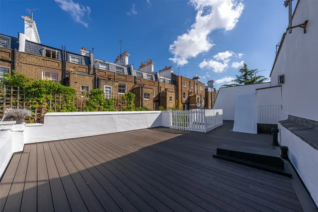 Photo 3 — Queen's Gate Mews, London, SW7 5QN