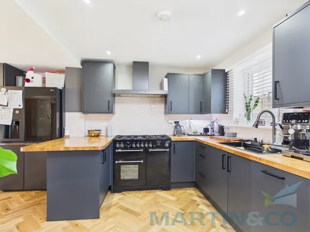 Willow Way, Hassocks, BN6, photo 2