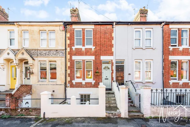 St Catherines Road, SO23, photo 1