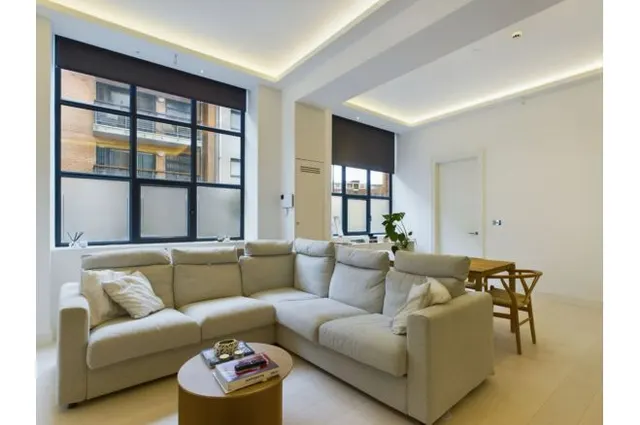 Warple Way, London, W3, photo 1