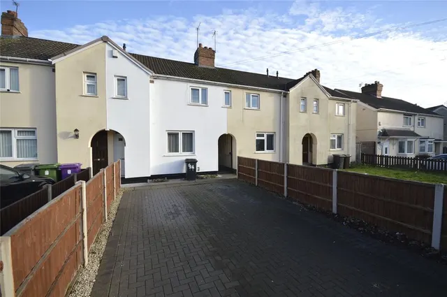 First Avenue, Wolverhampton, West Midlands, WV10, photo 1