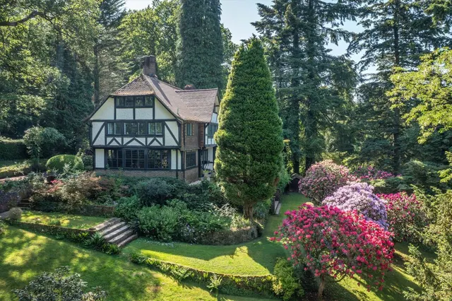 Petworth Road, Haslemere, GU27, photo 1