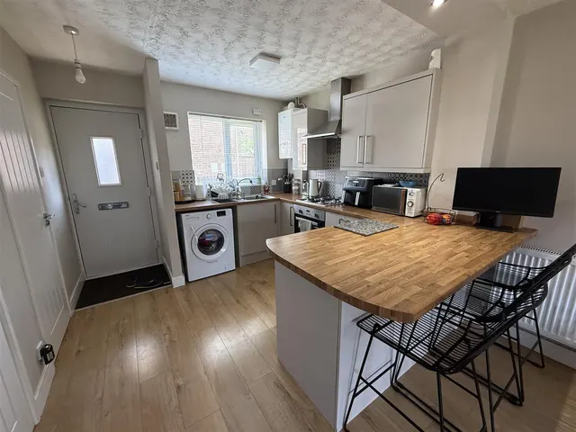 Photo 2 — Cleveland Place, Northampton