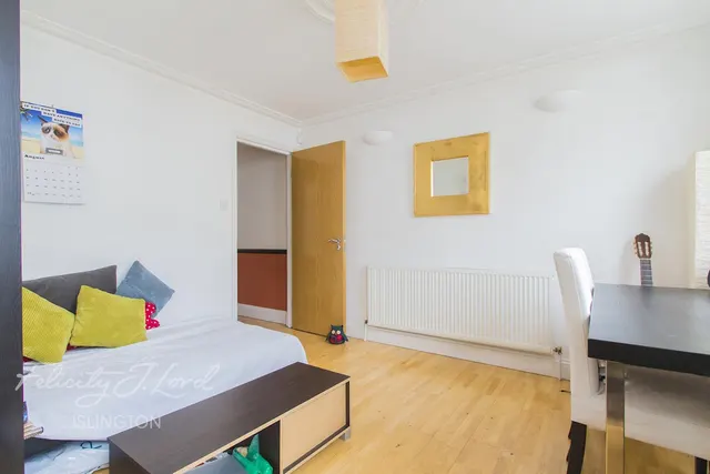 Balls Pond Road, N1, photo 3