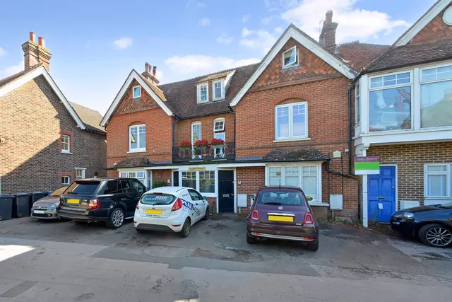 The Common, Cranleigh, GU6, photo 3