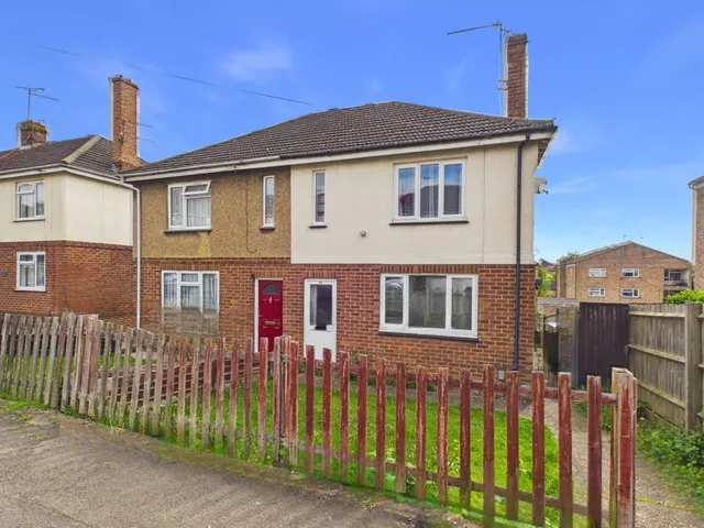 Highfield Road, Kettering, NN15, photo 1